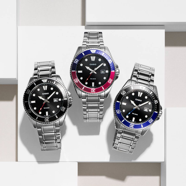 CASIO COLLECTION DIVER DATE 200M - BLACK MDV-107D-1A1VEF