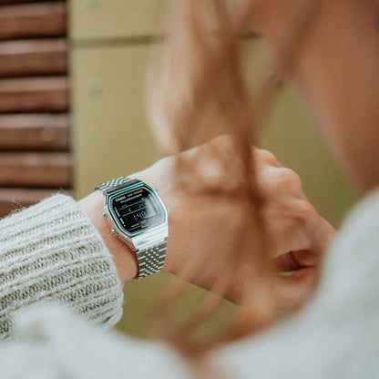 CASIO VINTAGE BLUETOOTH® SMARTPHONE LINK - TĒRAUDS - iebūvēts akselerometrs uztver ķermeņa kustības + soļu skaitītājs - MELNS ABL-100WE-1BEF