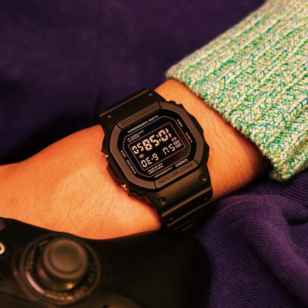 CASIO G-SHOCK THE ORIGIN - RAINBOW BRICK WALL SERIES DW-5600RW-1ER